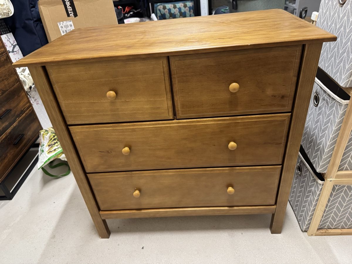Kommoden: Wooden dresser  – Defekt aus Basel von tho_jr52