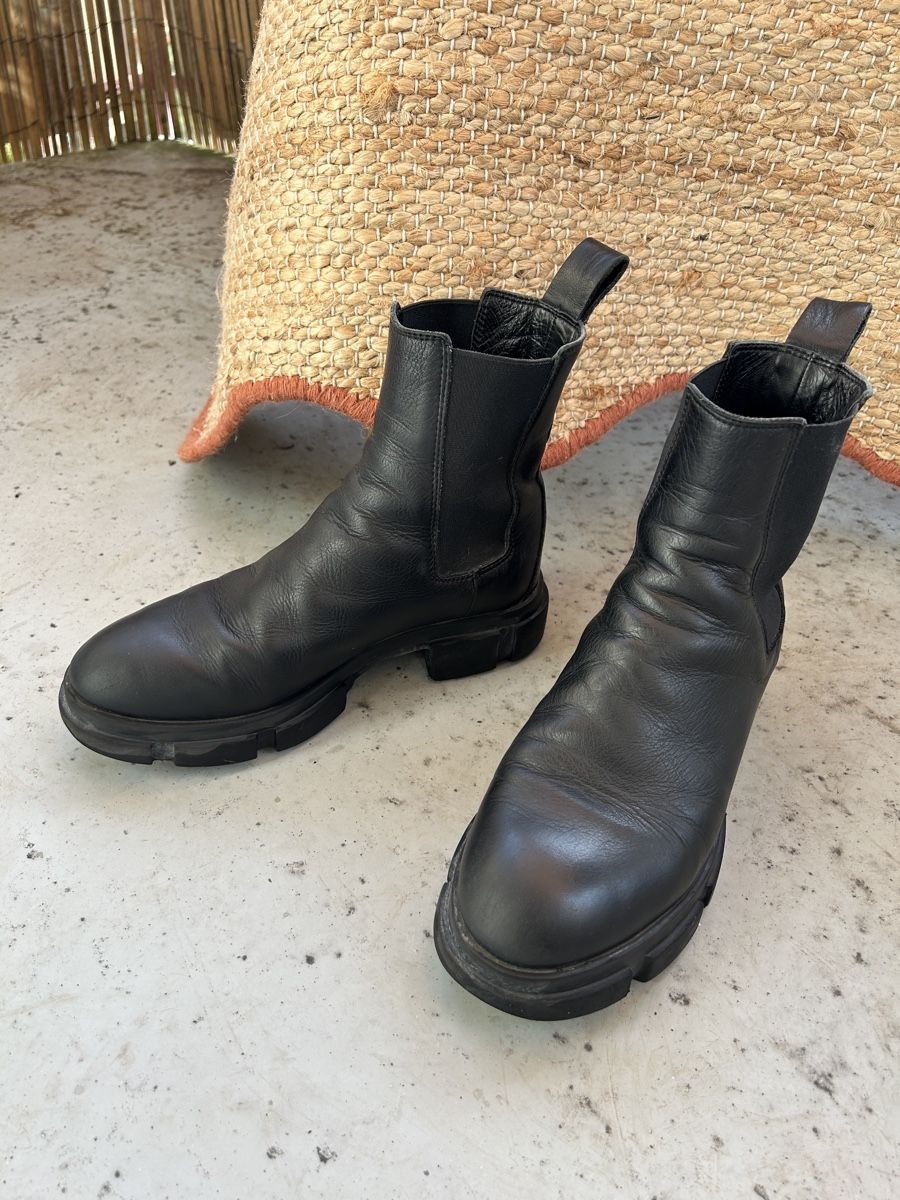 Copenhagen Damenschuhe: Copenhagen Studios Chelsea Boots - Black - 38 – Gebraucht aus Zürich von ell_v7k7