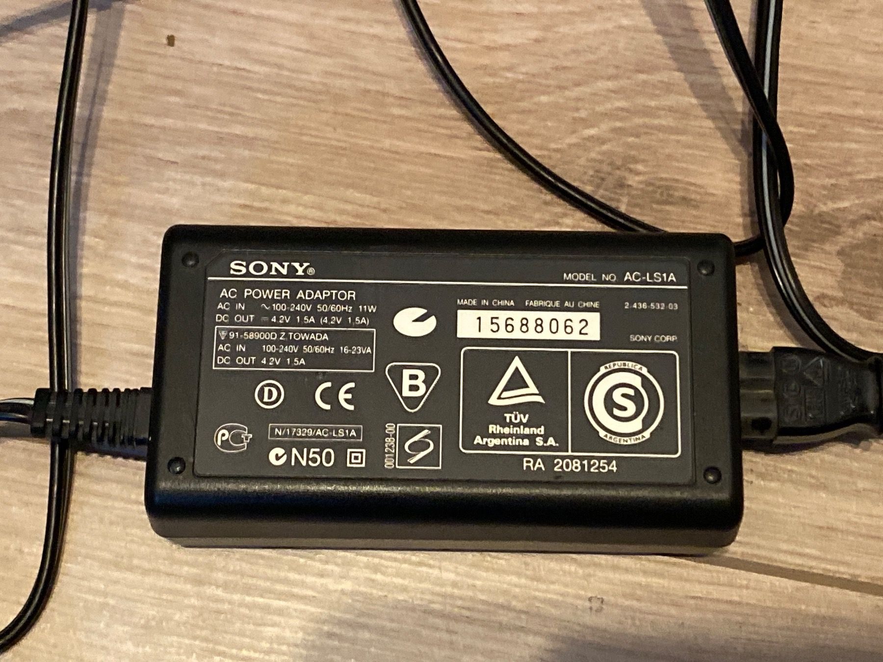 Sony Sonstiges Zubehör: Original Sony AC-LS1A Netzteil AC Adapter Stromkabel TOP – Gebraucht aus Dottikon von 2te-Chance 2