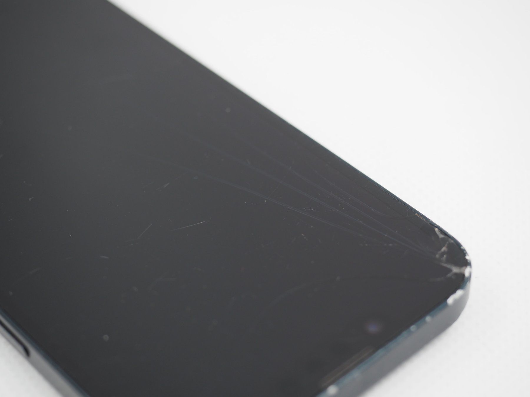 Apple Telefoni cellulari / Smartphones: APPLE iPhone 14 iCloud gesperrt (26061713) – Difettoso da Zürich venduto da fundsachenverkauf 7