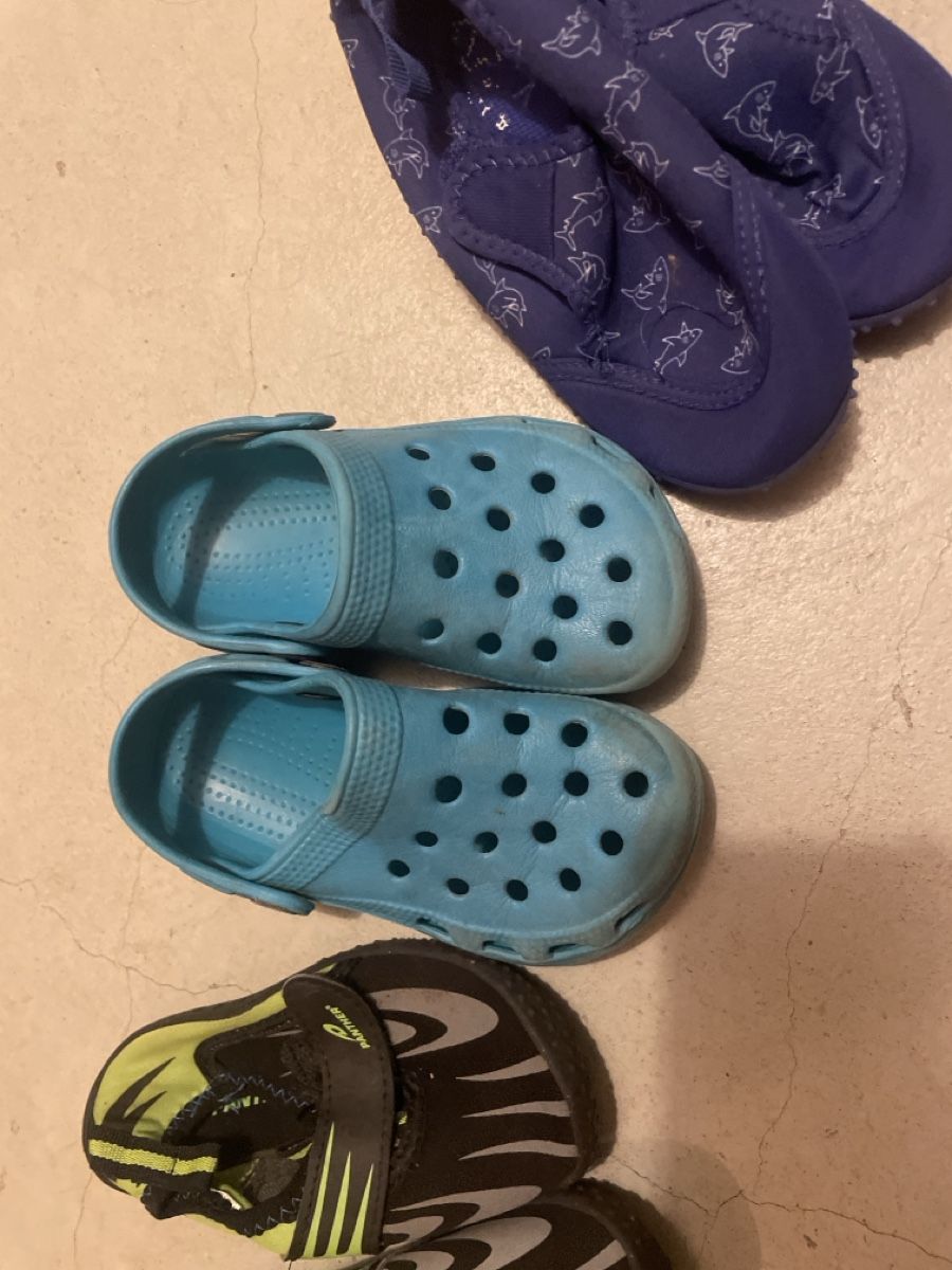 Scarpe per ragazzi: Schuhpaket Grösse 25 – Usato da Winterthur venduto da sLoerli 1
