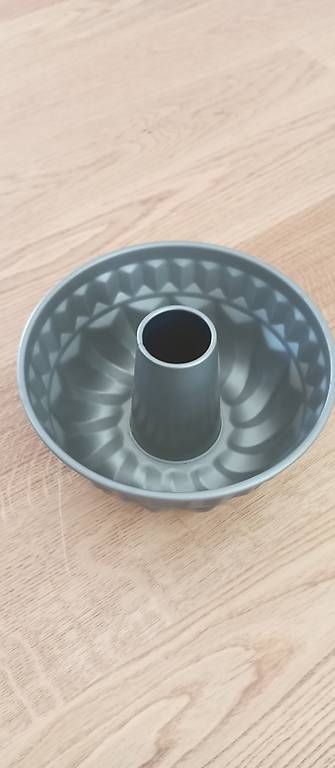 Kaiser Teglie da forno: KAISER Gugelhupfform, 24 cm – Nuovo (secondo la descrizione) da Schlieren venduto da cas_yw5s