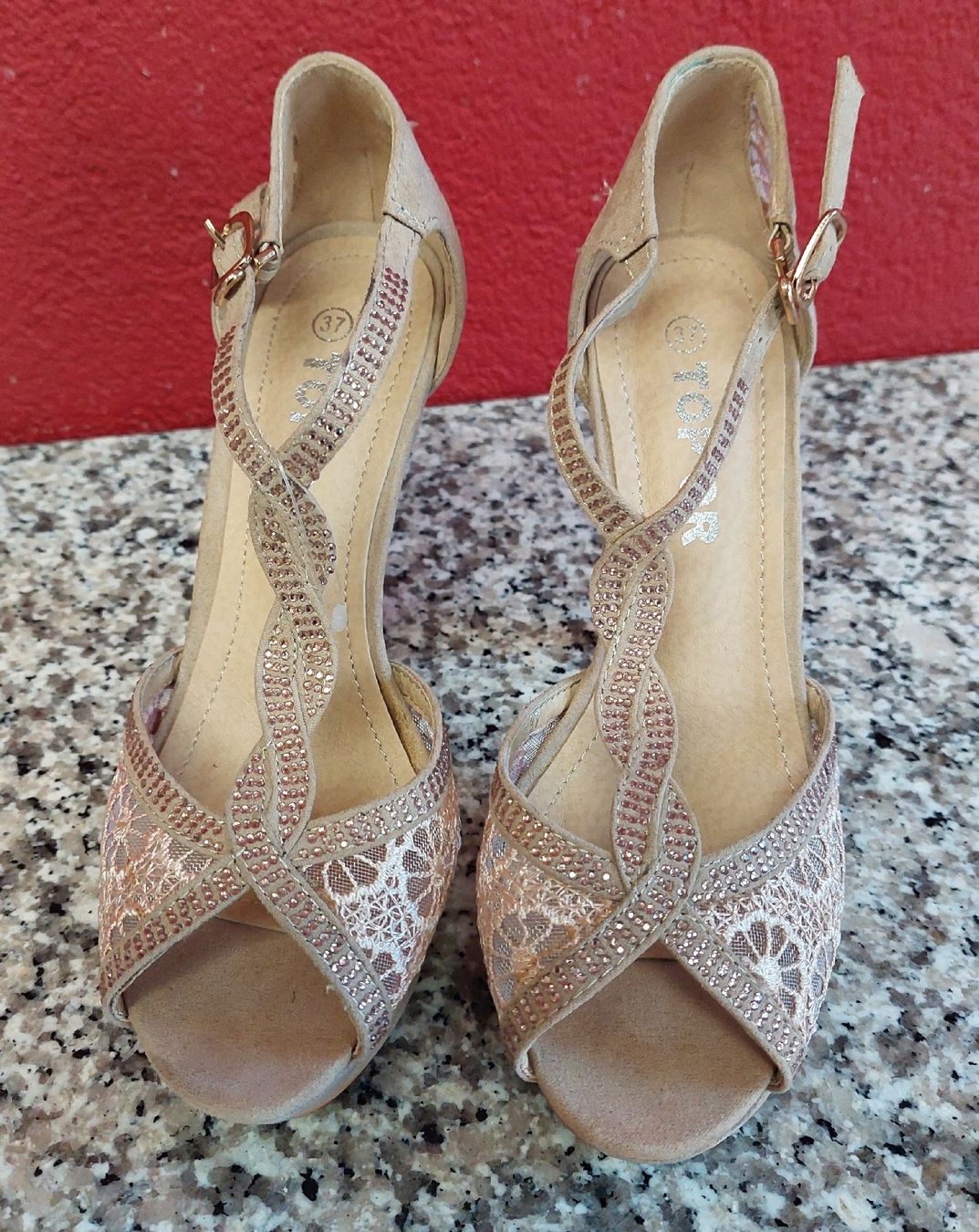 Scarpe da donna: Sandalen 37 #Neu – Nuovo (secondo la descrizione) da Stettlen venduto da Dolores1987 1