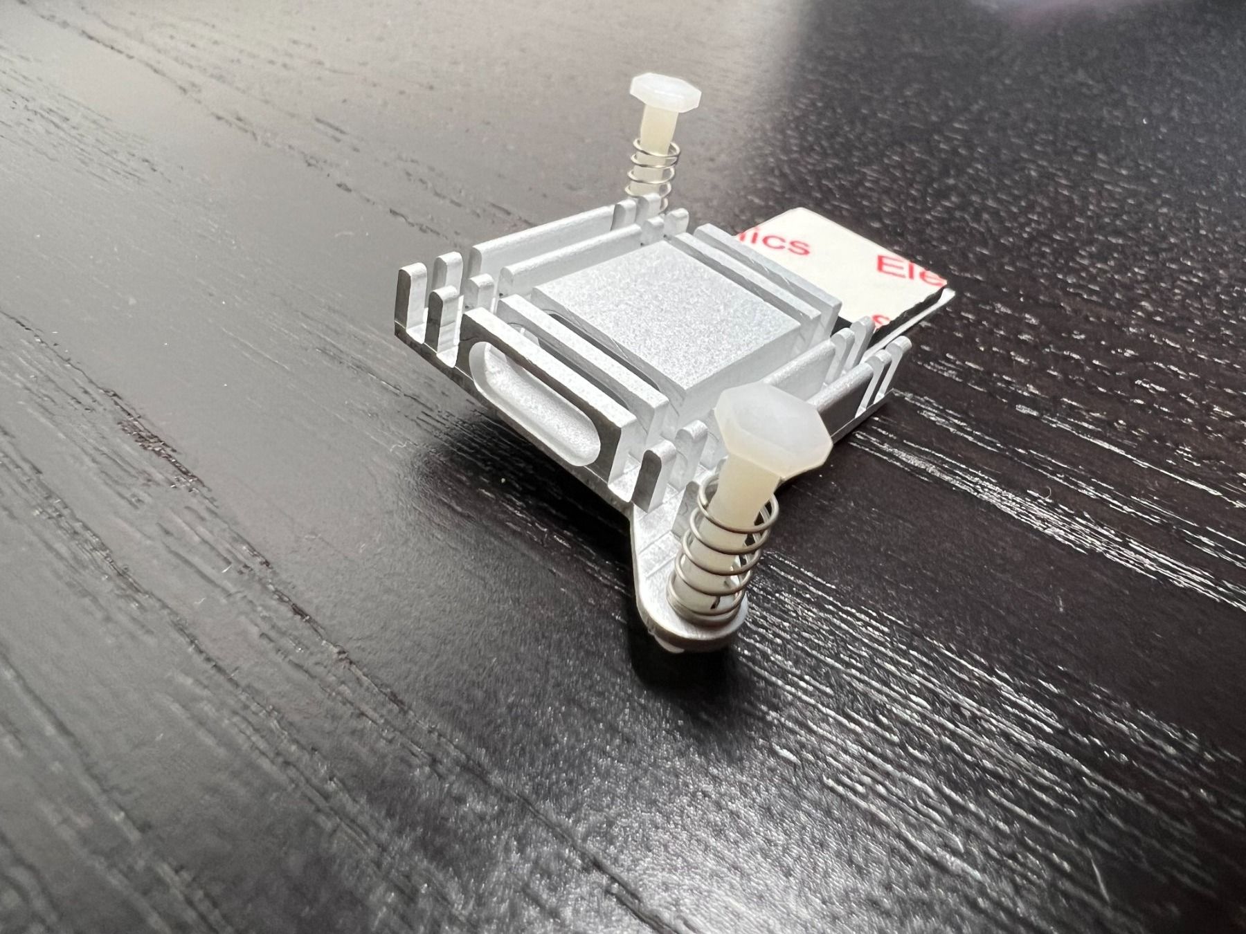 Componenti elettronici: Kühlkörper – Nuovo e nell'imballaggio originale da Alpnach Dorf venduto da MiKoMarkt 1