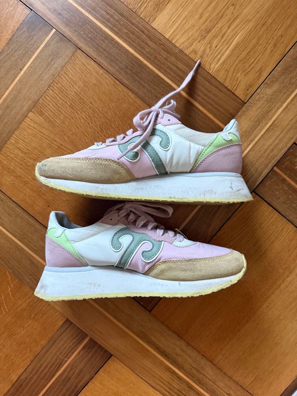 Chaussures femmes: Sneaker WUSHU – D'occasion à Luzern par 127064 3