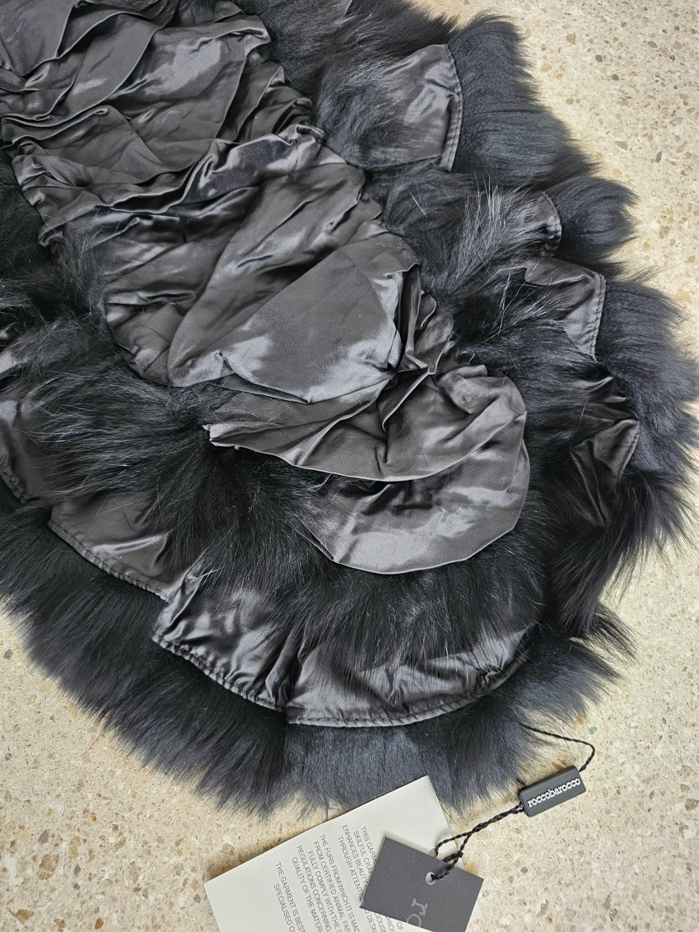Foulard & Sciarpe: Echarpe en fourrure noire, neuf! – Nuovo (secondo la descrizione) da lausanne venduto da mariamimib 1