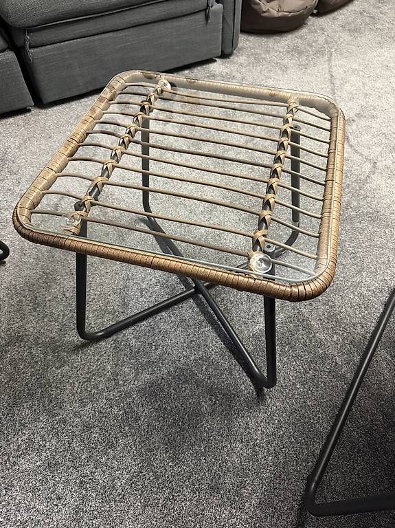 Tischset: 2 chaises rotin et une table basse – Gebraucht aus Epalinges von Loix32 2