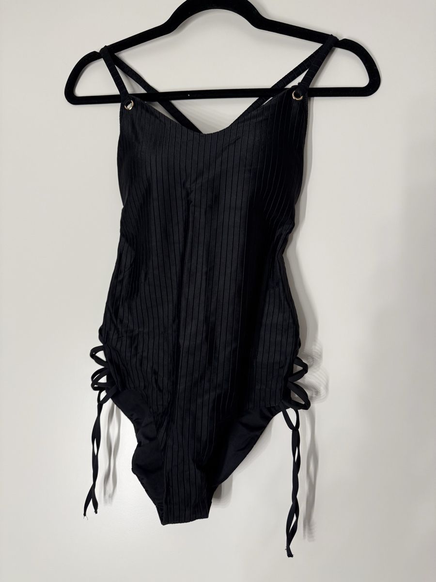 Lots de vêtements: Vielseitiges Sommerkleiderpaket – D'occasion à Zürich par pmorger01 1