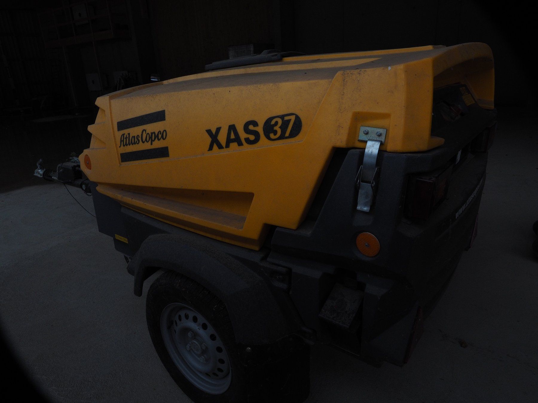 Atlas Copco Compressori: Kompressor "Atlas Copco" XAS 37 – Usato da Arboldswil venduto da Alexis46