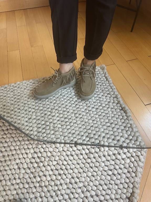 Scarpe da donna: Boho Lederschuhe Naturleder mit Fransen – Usato da Luzern venduto da dariajenni 2