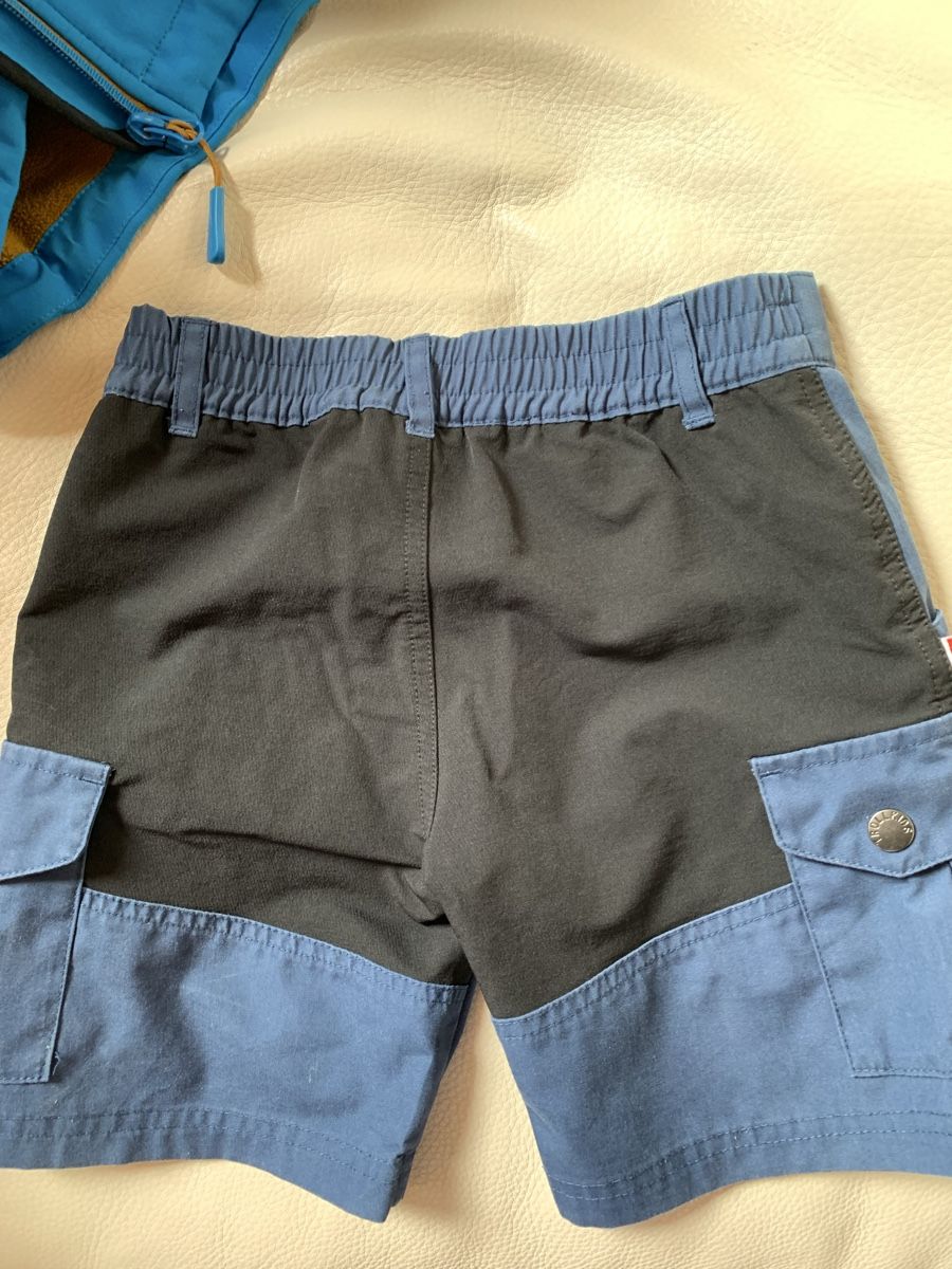 Lotti di vestiti: Trollkids Softshell Jacket and Shorts Set, Size 116 – Usato da La Croix de Rozon venduto da chr_f5wy 4