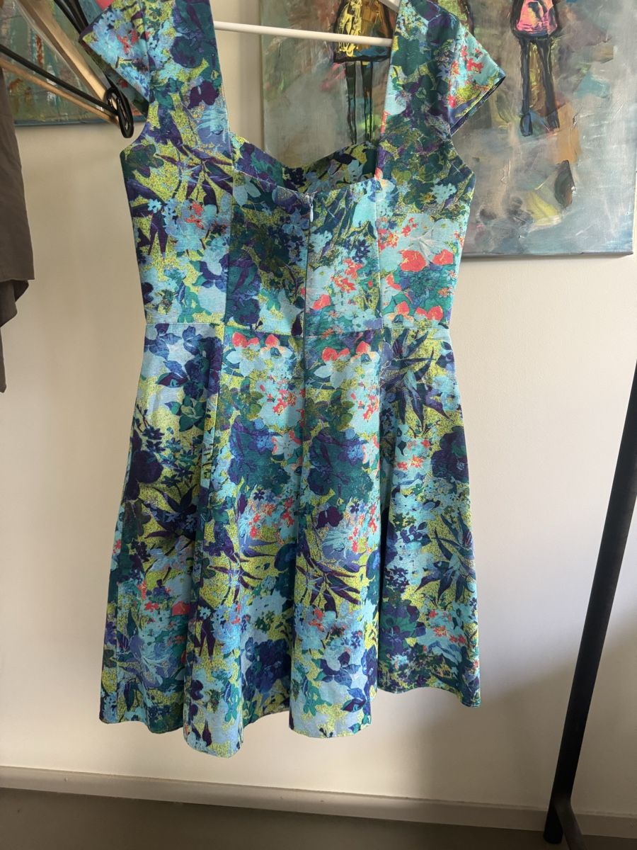 Kleider: Kleid Kurzarm Blumenmuster Grösse 40/42 – Neu (gemäss Beschreibung) aus Zürich von alieacelina 2