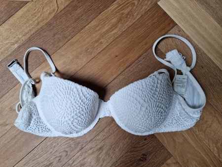 NEW Hollister textured bikini top, white, size L