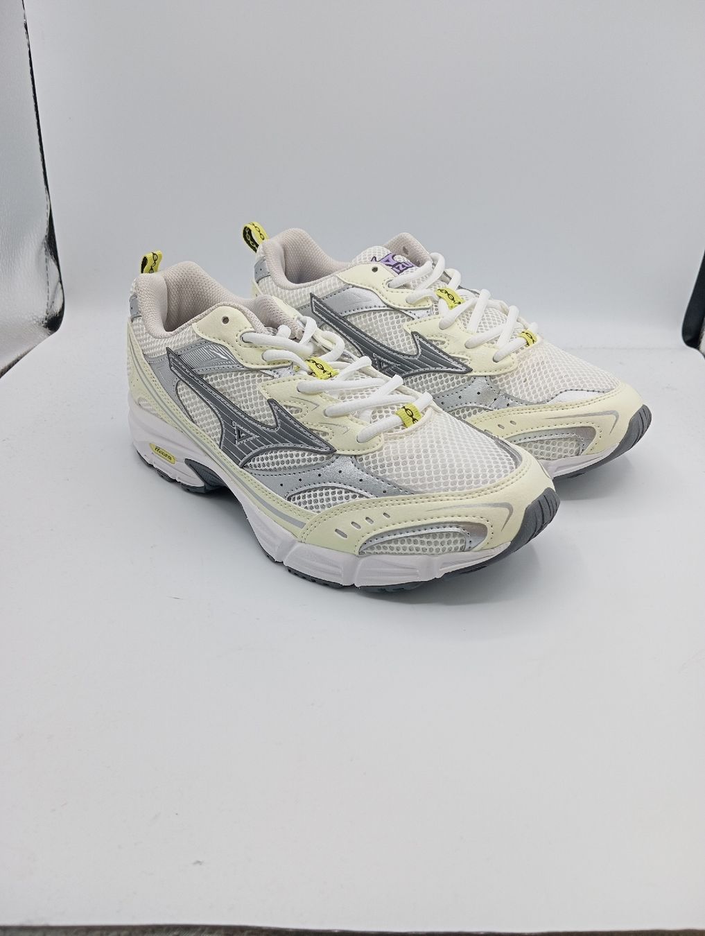 Mizuno Chaussures hommes: Mizuno MXR (EU40) – Neuf avec emballage d'origine à Schaffhausen par outlez 1