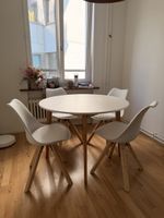 Dining Table and 4 Chairs JYSK