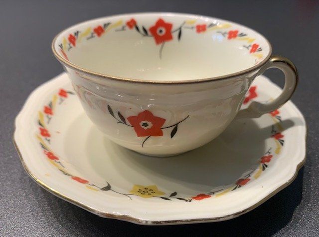 Set di piatti: 6 einzelne Espresso Tassen mit Unterteller – Usato da Gundetswil venduto da Egro100 2