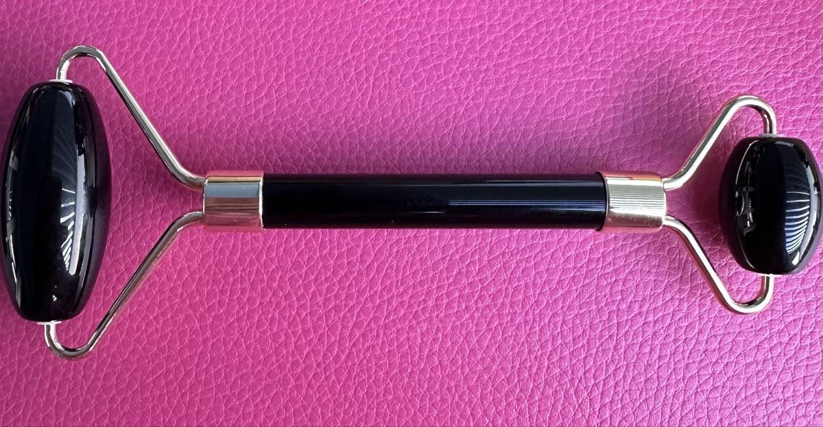 Rosenthal Gesichtspflege: Rosental Organics Black Empress Roller Jade – Neu (gemäss Beschreibung) aus Münsingen von Innchen 1