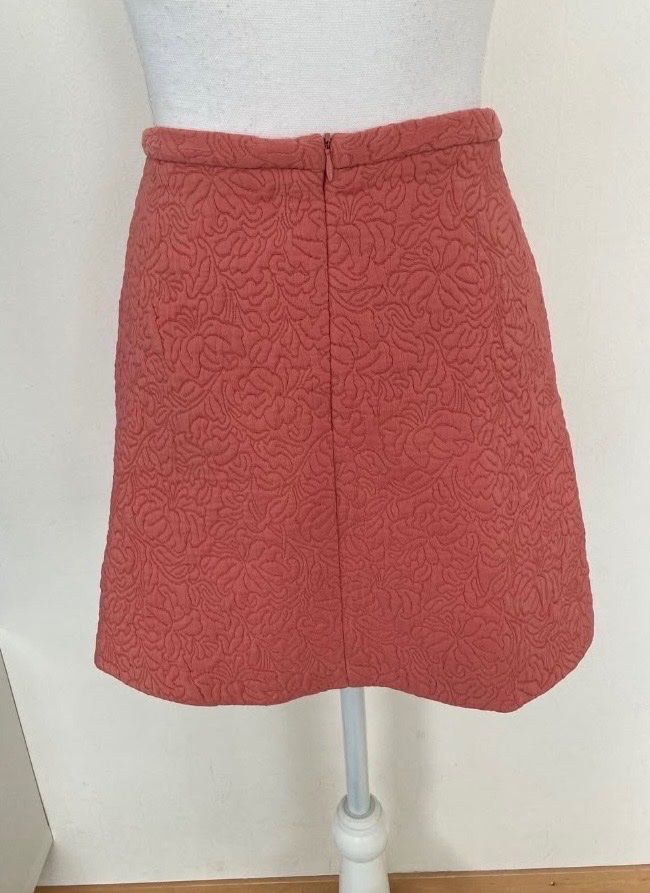 Zara Gonne: Rock XS Zara – Usato da Küssnacht am Rigi venduto da Anacerna 1