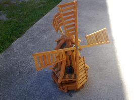 Windrädli aus purem Holz - 95cm hoch in Gelb-braun
