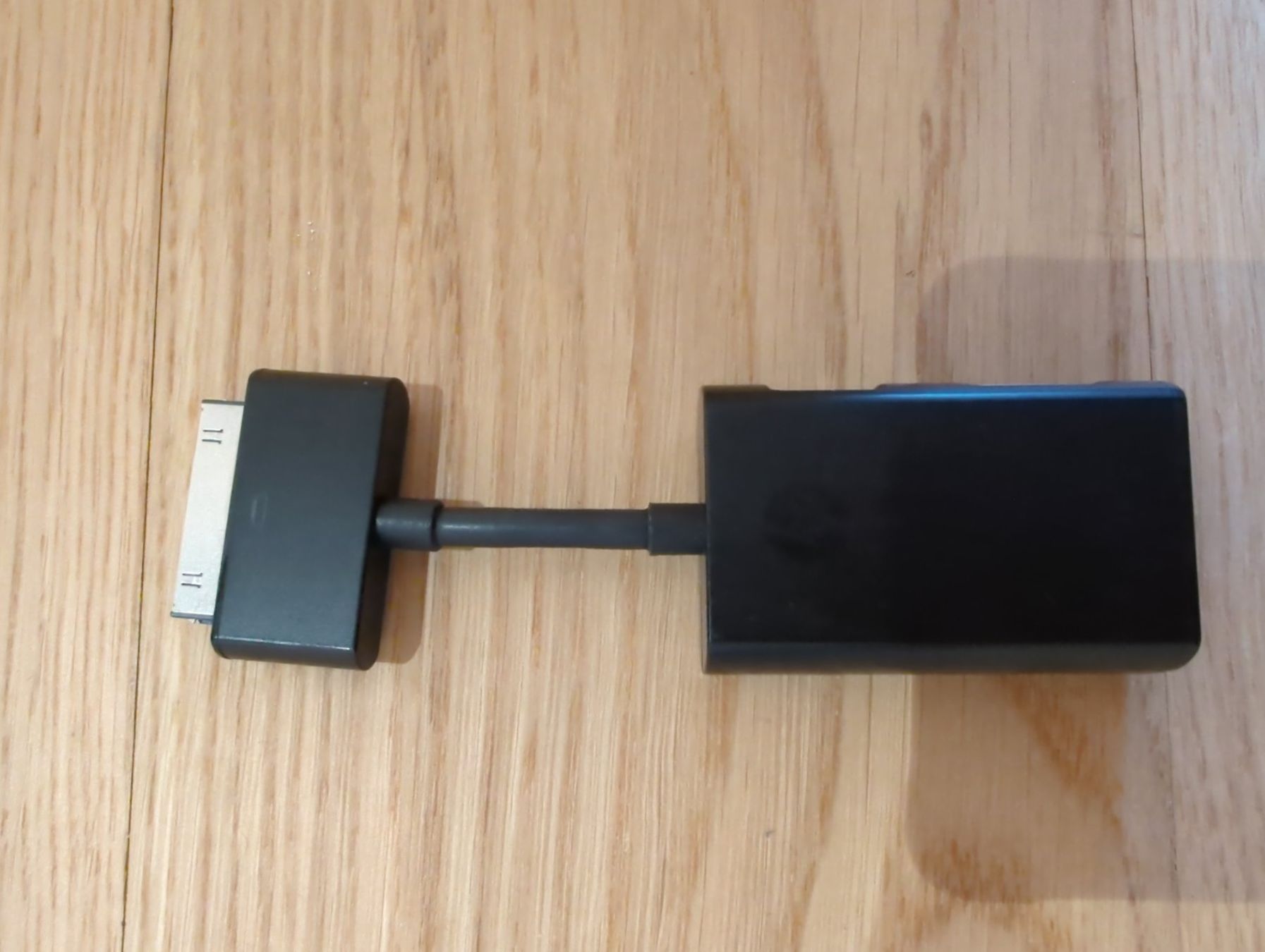 Hewlett Packard Unità & Adattatore: HP Dock Connector to Ethernet/VGA Adapter – Usato da Zürich venduto da rah_5p85 1