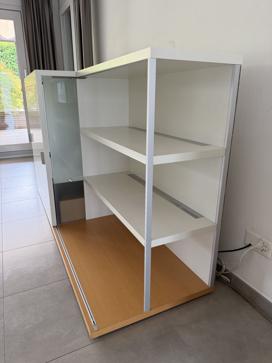 Hülsta Mobili TV: Möbel Sideboard mit Schiebetür  – Usato da Neuhaus SG venduto da cynlo 6
