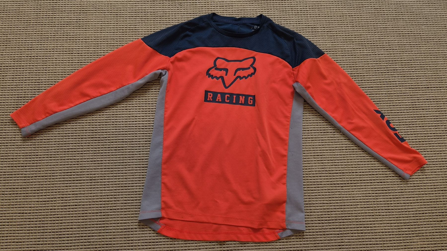 Fox Scarpe, pantaloni & magliette da ginnastica: Langarmshirt Fox Racing Defend Grösse YL orange/grau – Usato da Steinen venduto da Steffu7
