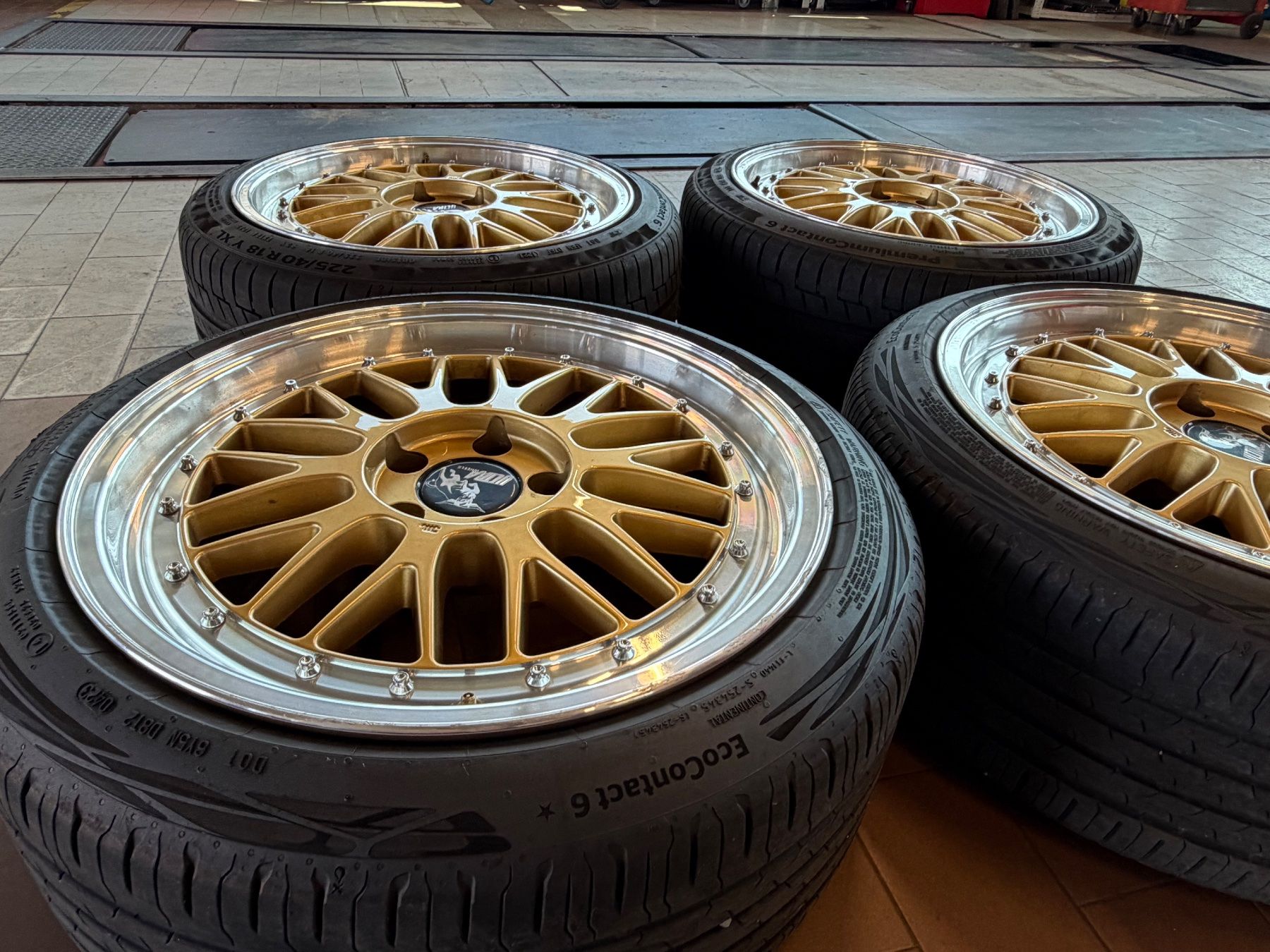 Audi Felgen: Jantes 18 avec pneus continental – Gebraucht aus Courrendlin von shopwheels 2