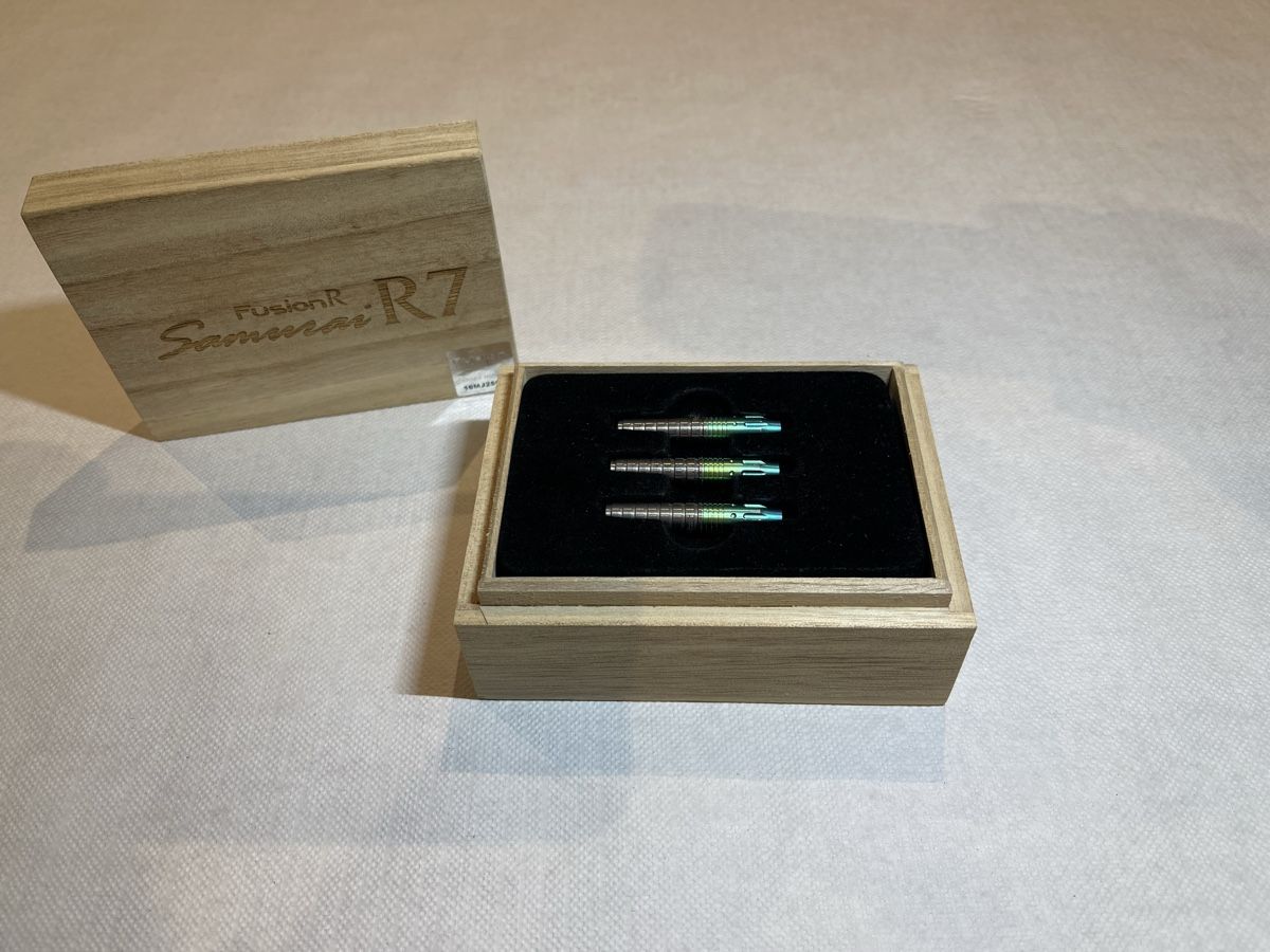 Freccette: Samurai Fusion R7 Darts, Neu& originalverpackt – Nuovo e nell'imballaggio originale da Zürich venduto da Syossmen 1