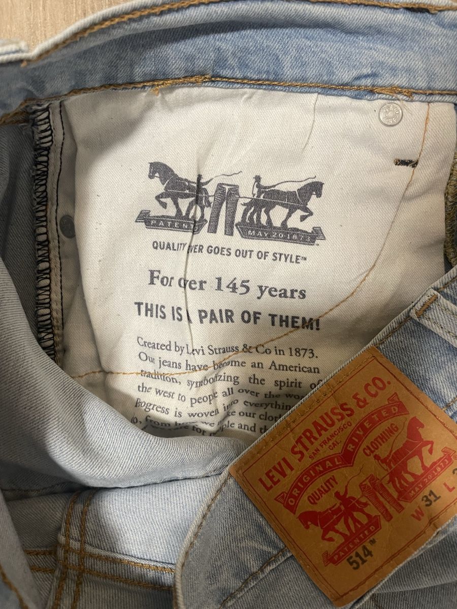 Levi's Jeans: Levi's 514 Straight Jeans – Nuovo (secondo la descrizione) da St. Gallen venduto da sgs_y5j7 3