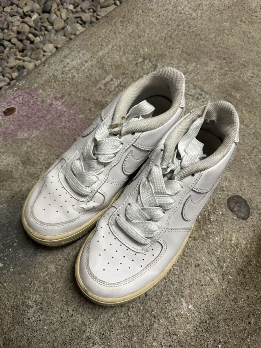 Scarpe da uomo: Nike Air Force 1 Schuhe weiss Grösse 43 – Usato da Dietikon venduto da sal_zdn5