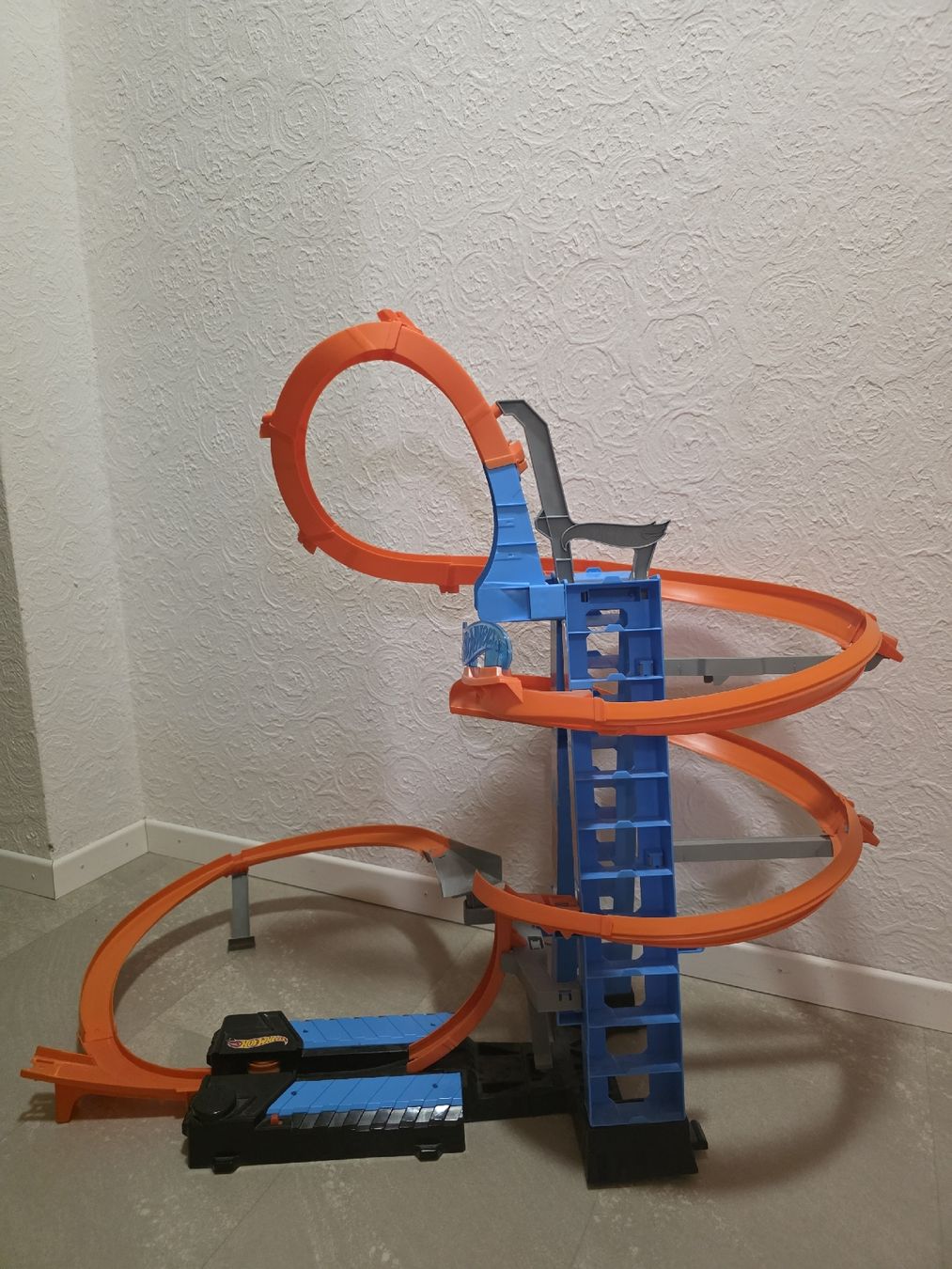 Hot Wheels Piste: Hot Wheels  Himmelscrash-Turm – Usato da Winznau venduto da soli9