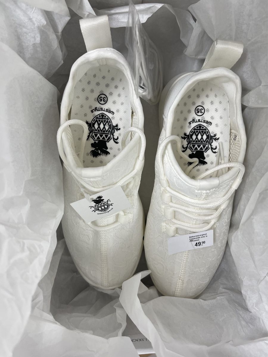 Scarpe da uomo: Weisse Sneakers Gr. 35 – Nuovo (secondo la descrizione) da Ueberstorf venduto da ojas23 5