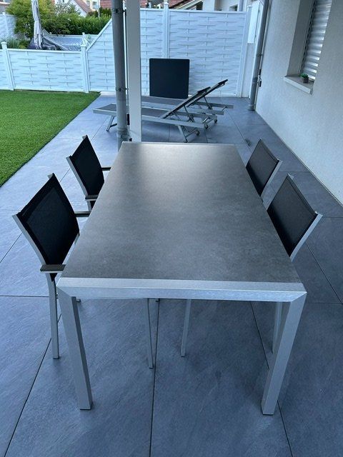 Set di tavolo e panche: Gartentisch 180x90 inkl. 4 Stühle – Usato da Pfungen venduto da Ciccina0 1