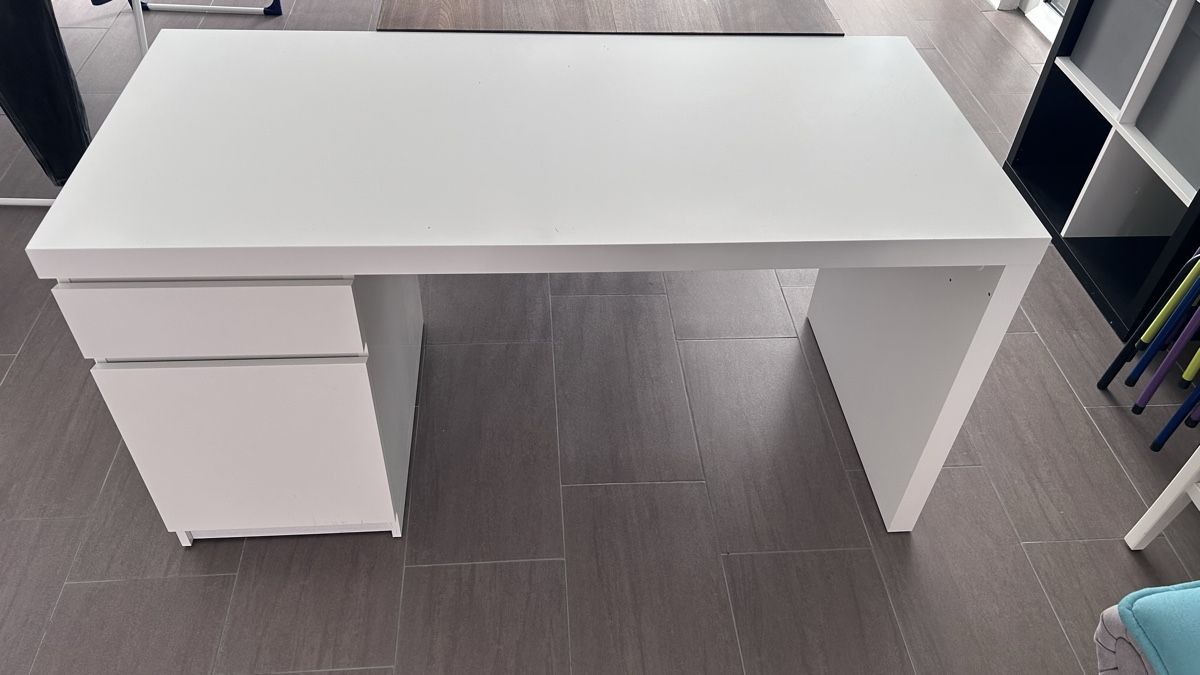 Scrivanie: Schreibtisch MALM Ikea – Usato da Seengen venduto da nad_cn92 6