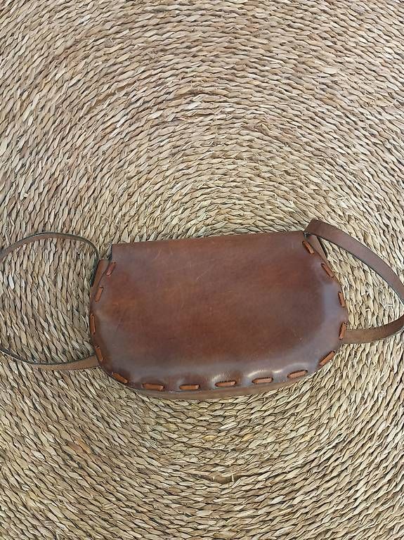 Taschen für Damen: Hübsche, verzierte Ledertasche – Gebraucht aus Zürich von Melianea 4