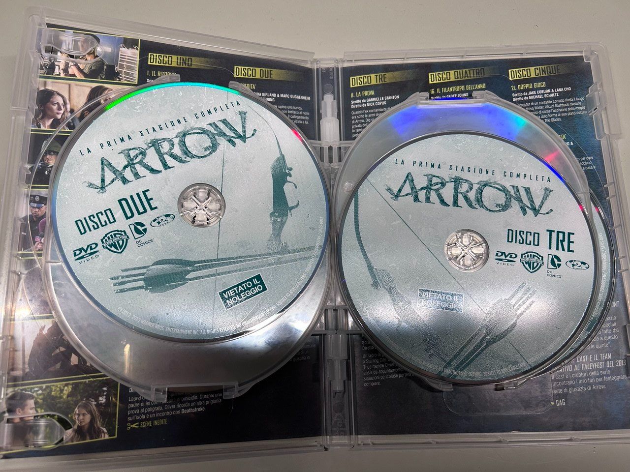 Tutti i DVDs: DVD "La Prima Stagione Completa" di Arrow – Usato da Giubiasco venduto da LorisVale 3