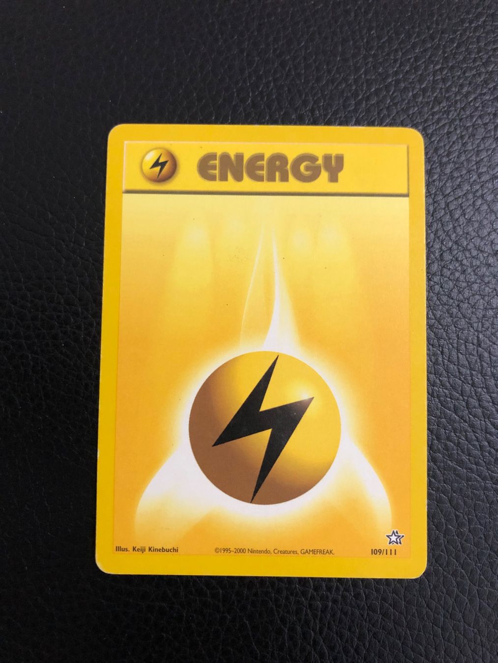 Pokémon Carte collezionabili: Neo Genesis Lightning Energy 109/111 Ab 1 – Usato da Paradiso venduto da Pkmn10