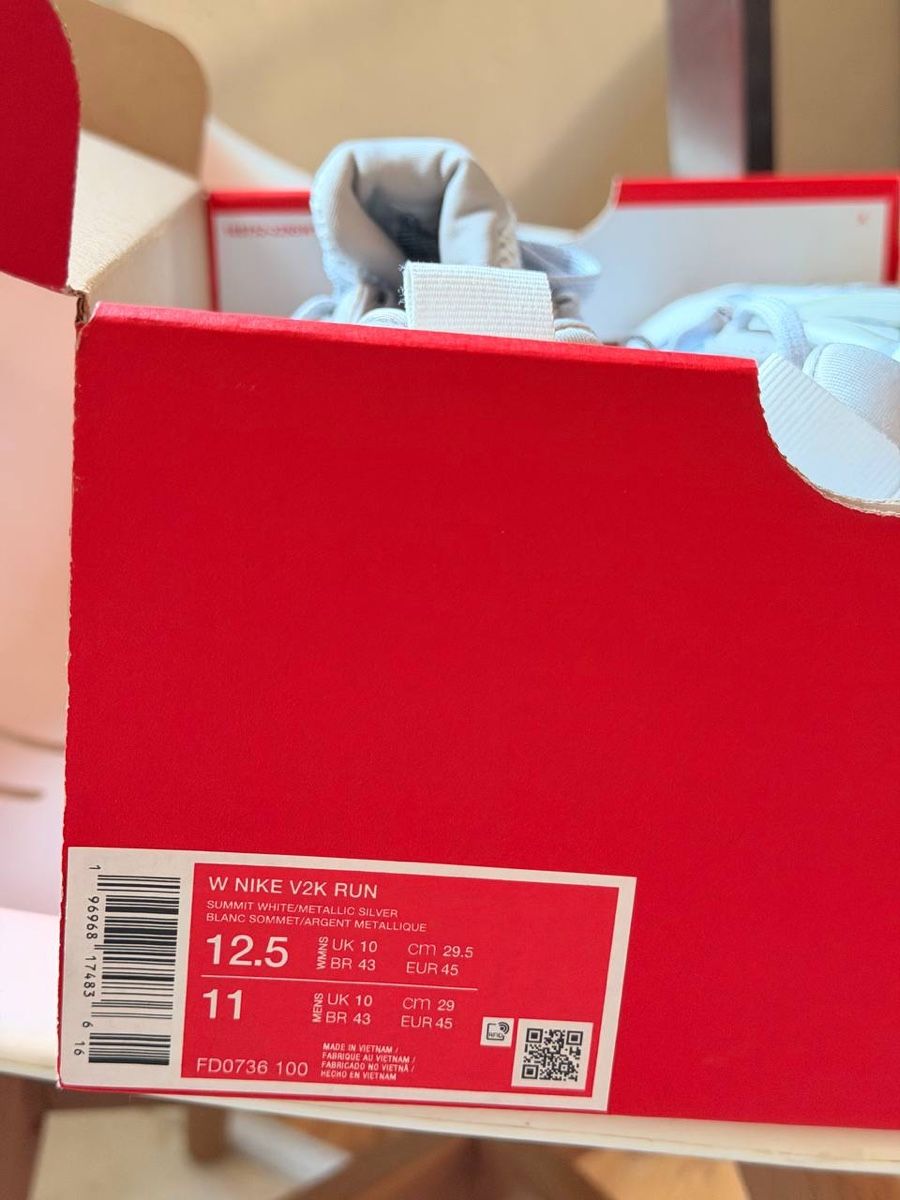 Nike Scarpe da uomo: Nike Sneakers V2K Run   – Nuovo e nell'imballaggio originale da Bern venduto da gos_v7yj 8