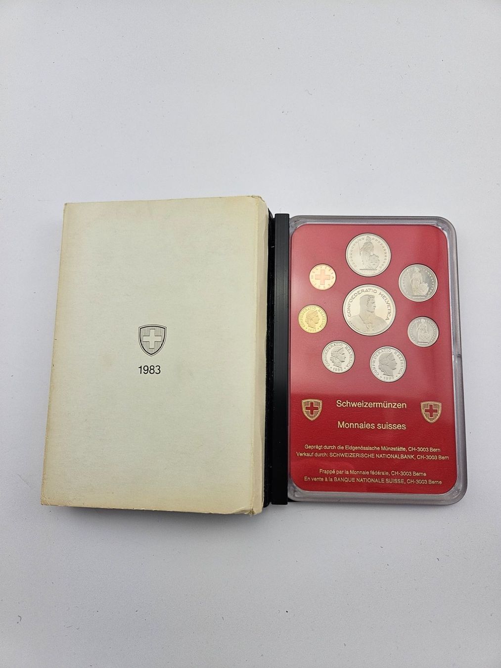 Tutti le monete: Schweizer Münzsatz 1983 Polierte Platte – Nuovo e nell'imballaggio originale da Therwil venduto da Racingr6