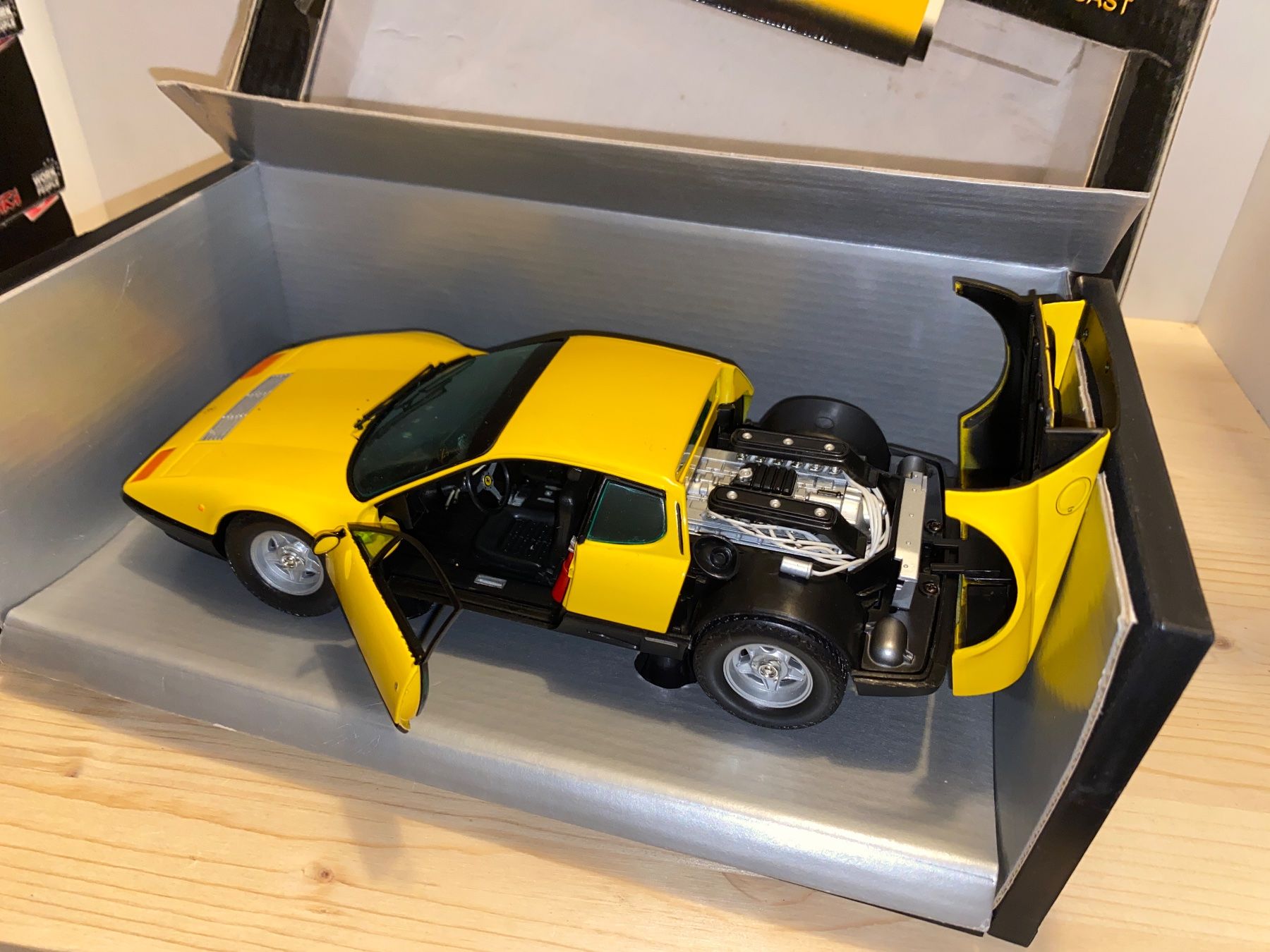 Ferrari Modellini d'auto: Ferrari 512 BB Monospecchio 1/18 no Kyosho – Nuovo (secondo la descrizione) da Wohlen AG venduto da PrivatSammlung 3