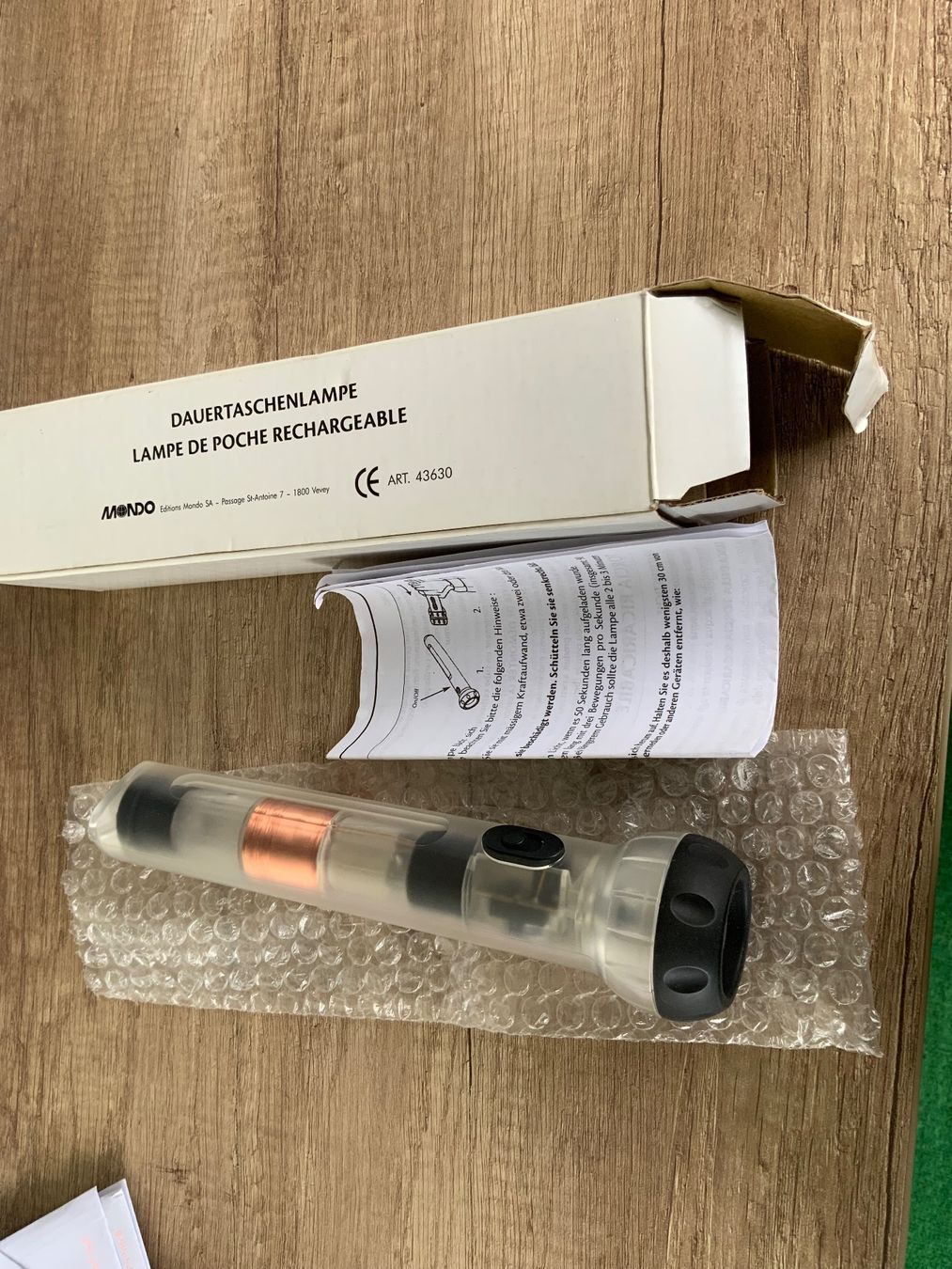 Lampade: Dauertaschenlampe ohne Batterien – Usato da Schübelbach venduto da Hecht11.