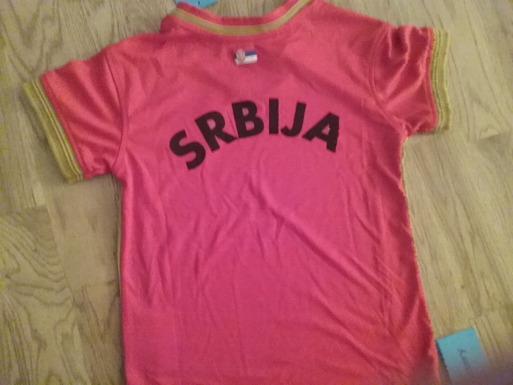 Scarpe, pantaloni & magliette da ginnastica: Neues 2 teil.Fussballset SERBIJA Gr. 116 – Nuovo e nell'imballaggio originale da Zürich venduto da lehmi1 3