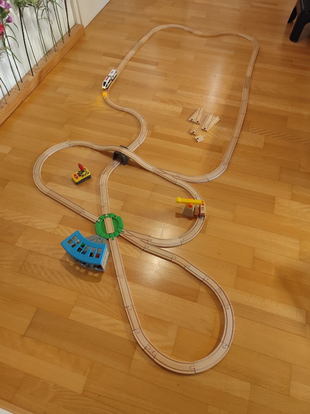 Giocattoli: Grosse Holzbahn für Kinder – Usato da St.Gallen venduto da cannondalesv700