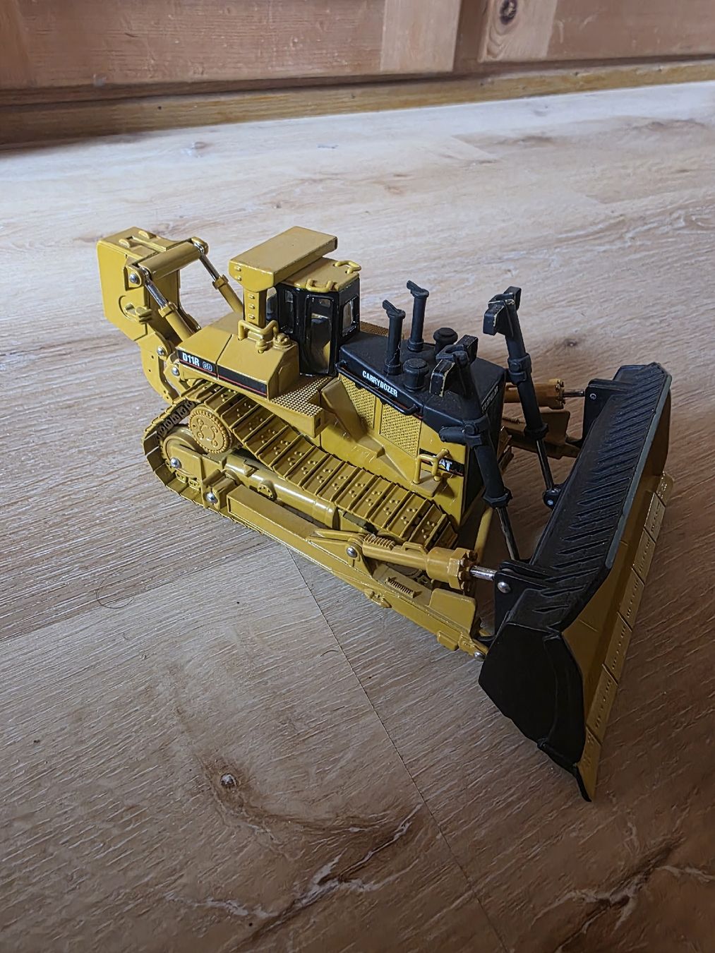 Caterpillar Kit di modellismo & Modellini statici: Caterpillar Bulldozer 1/50 – Usato da Mosnang venduto da Fischli730