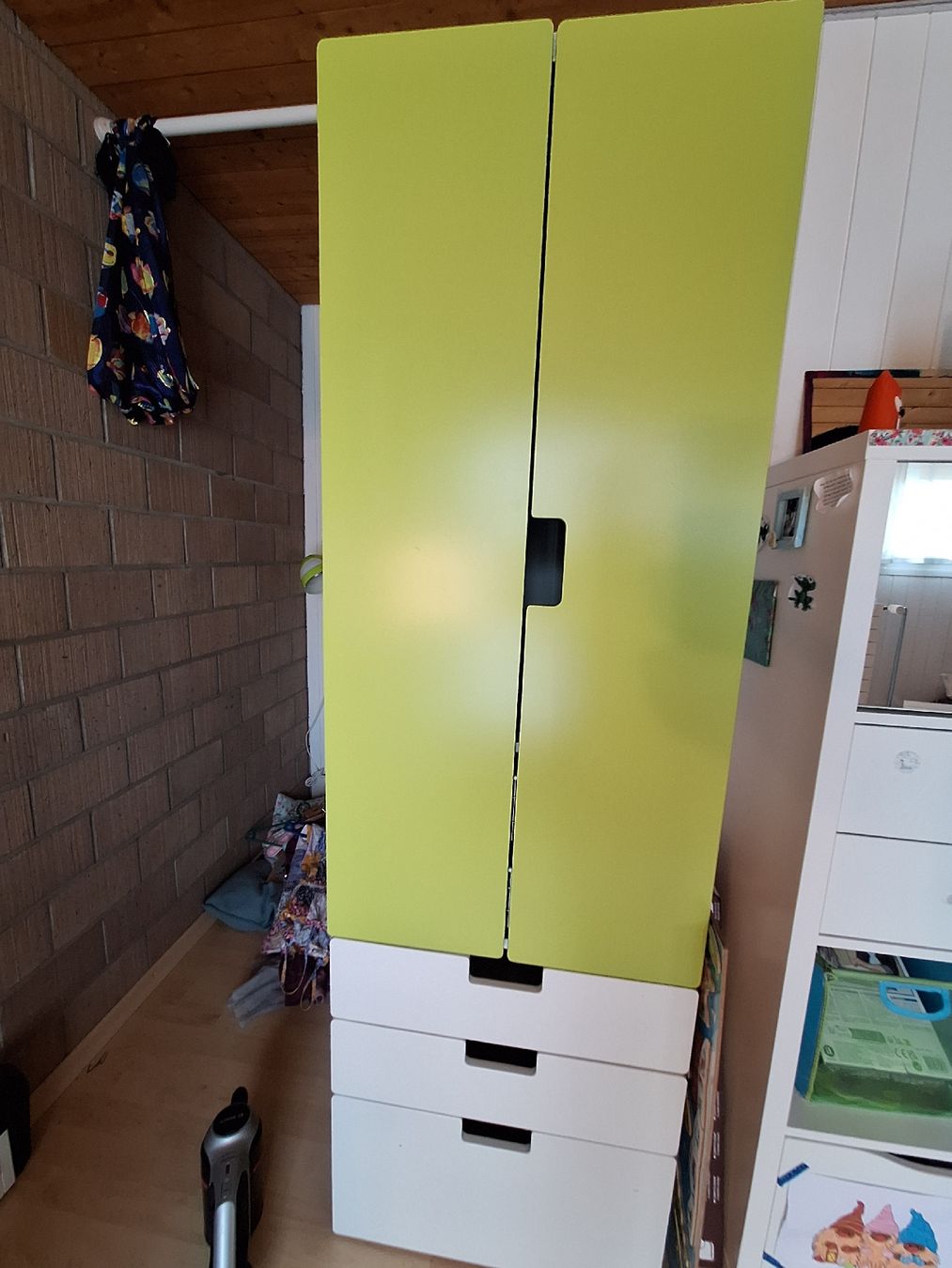 Ikea Armadi: Ikea Kinderkleiderschrank – Usato da Aathal-Seegräben venduto da Eva78