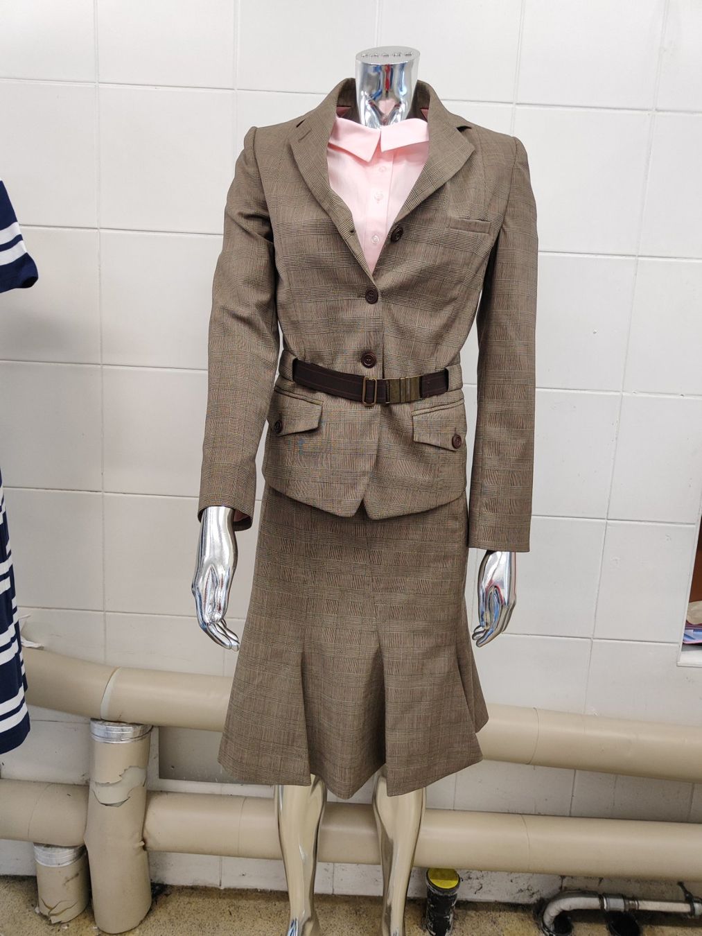 Costumi: Damen Kostüme gr 34 – Nuovo (secondo la descrizione) da Langnau am Albis venduto da Judithsebi 2