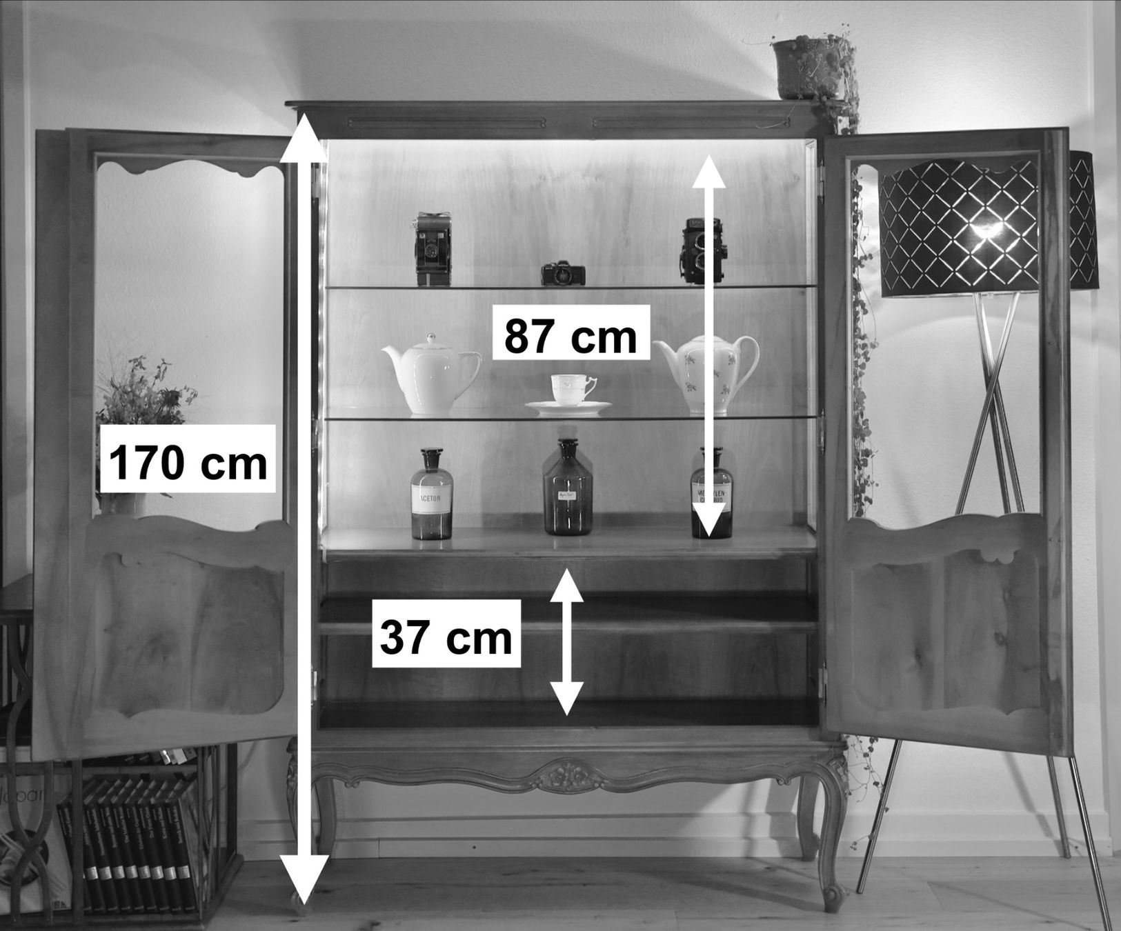 Vetrine: Elegante Vitrine Vintage – Usato da Winterthur venduto da _Tim_Tom_ 7