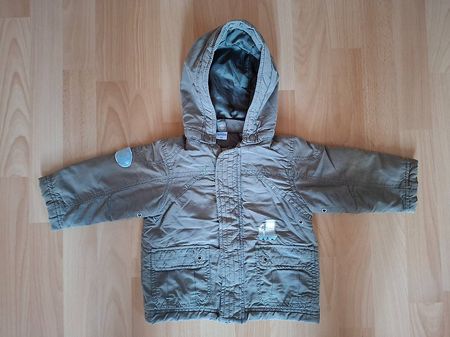 Herbstjacke mit Zugmotive Grösse 74