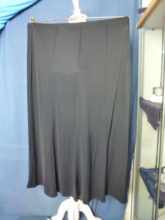 MARCCAIN SCHLUPFROCK GR N6 XL SCHWARZ OHNE VERSCHLUSS DÜNN