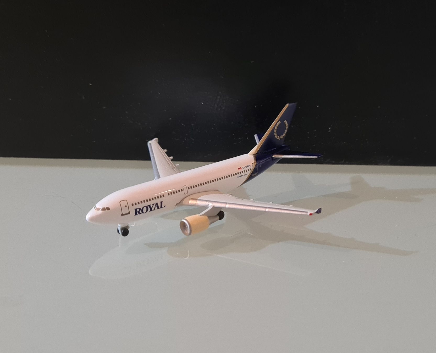 Herpa Modellbausätze & Standmodelle: Herpa Royal Aviation 1:500 – Gebraucht aus Uetendorf von myhome12